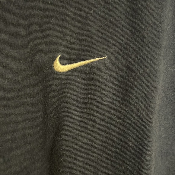Basic Navy Nike Tee! - Picture 2 of 3